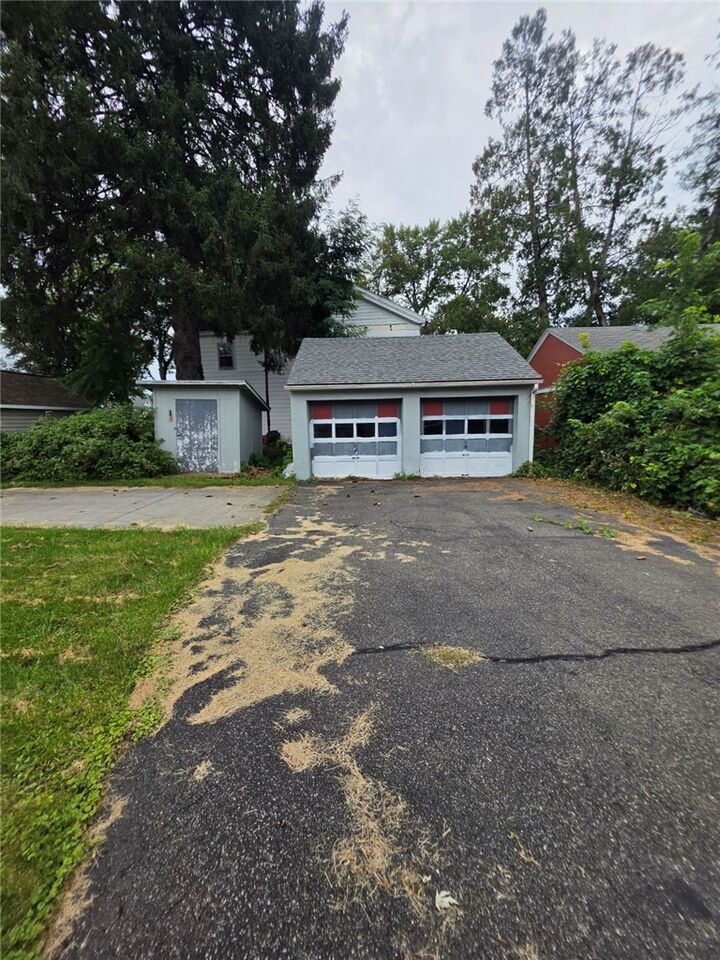 Property Photo:  609 Spaulding Street  NY 14904 