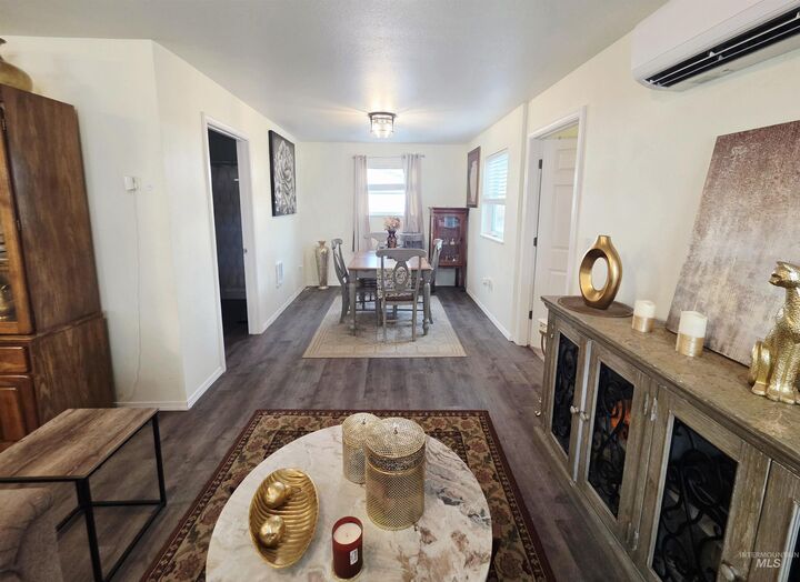 Property Photo:  409 8th St  WA 99403 