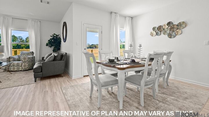 Property Photo: 11525 Derby Dr LA 70726