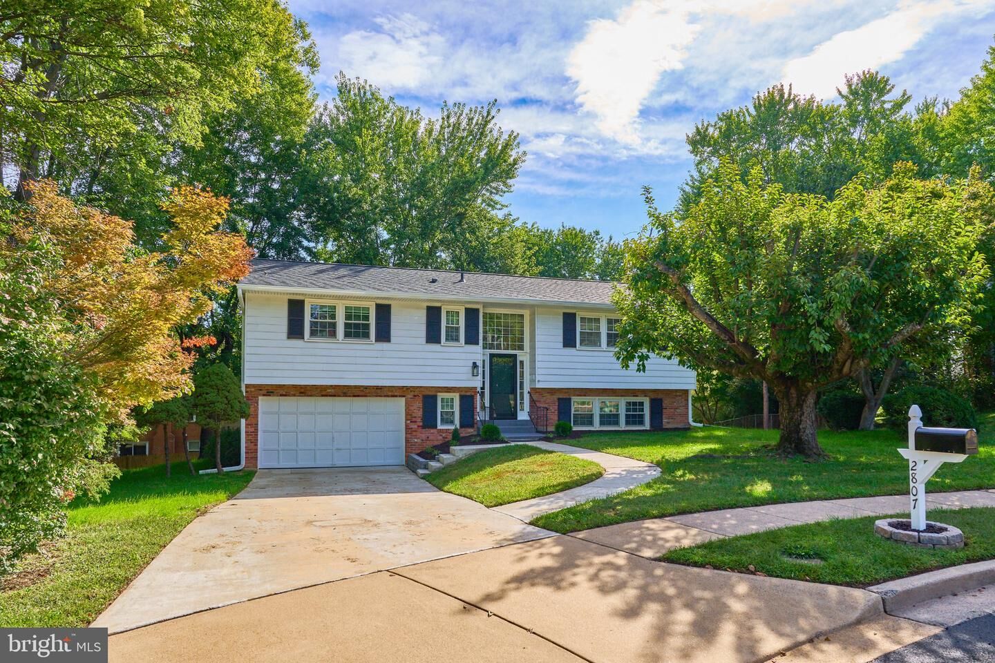 Property Photo:  2807 Schafflind Court  VA 22180 