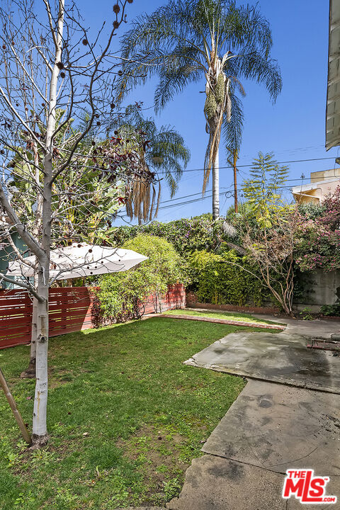 Property Photo:  2983 Sunnynook Dr  CA 90039 
