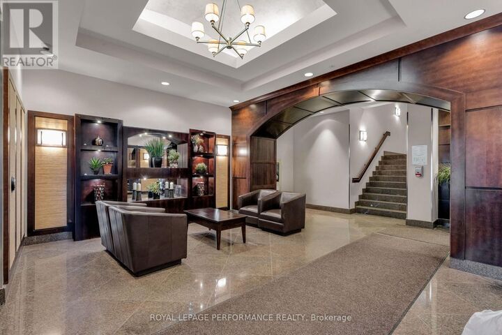 Property Photo:  200 Besserer Street 604  ON K1N 0A7 