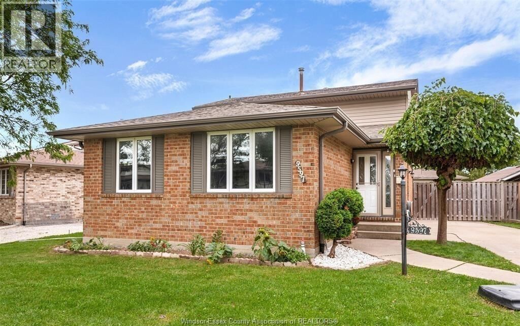 Property Photo: 9597 Avery Lane Upper ON N8R 2C1