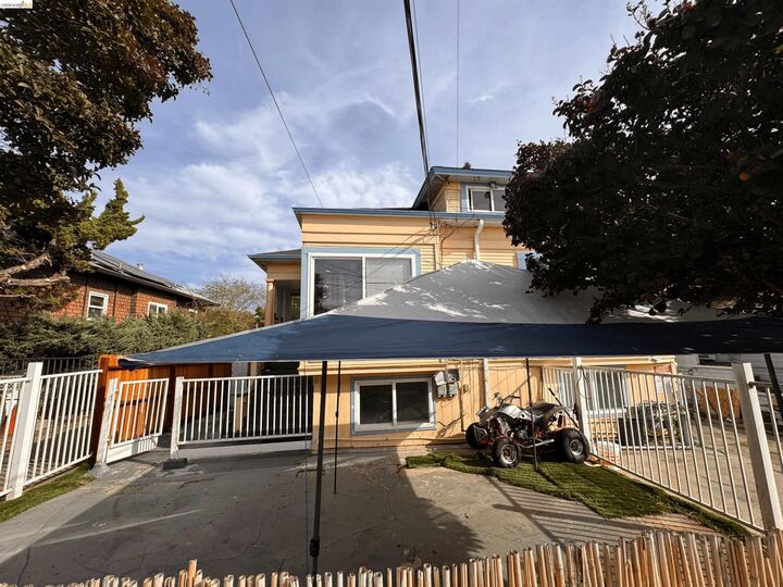 Property Photo: 3134 Pleitner Ave CA 94602