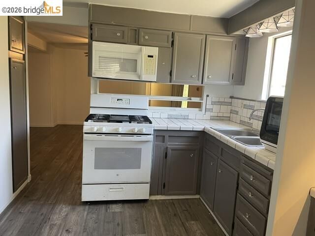 Property Photo:  18725 Hwy 108 #32  CA 95327 