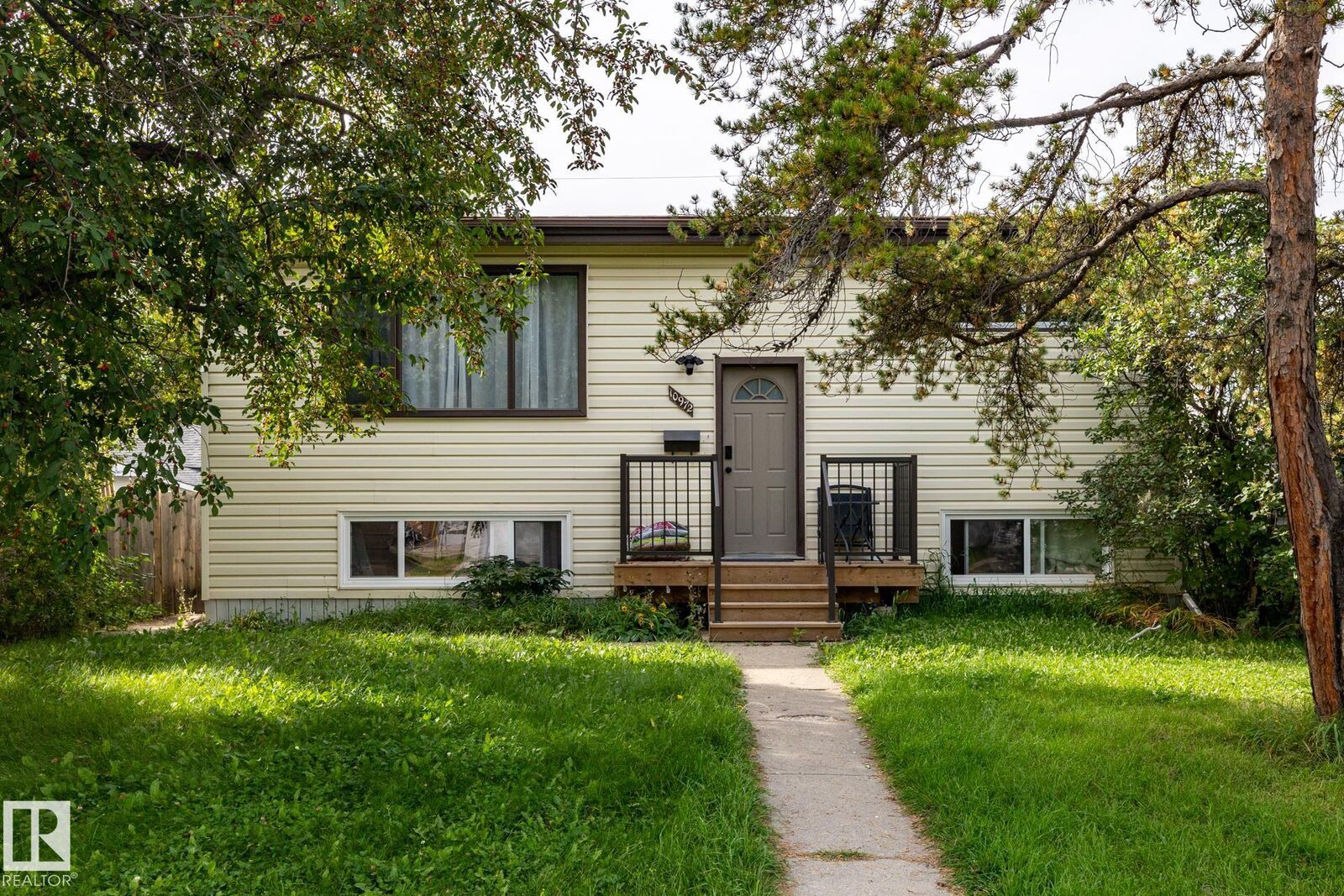 Property Photo:  10972 157 Street NW  AB T5P 2W3 