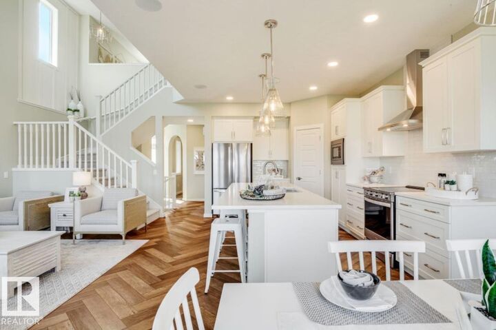 Property Photo:  79 Rosa Crescent  AB T8N 8G5 