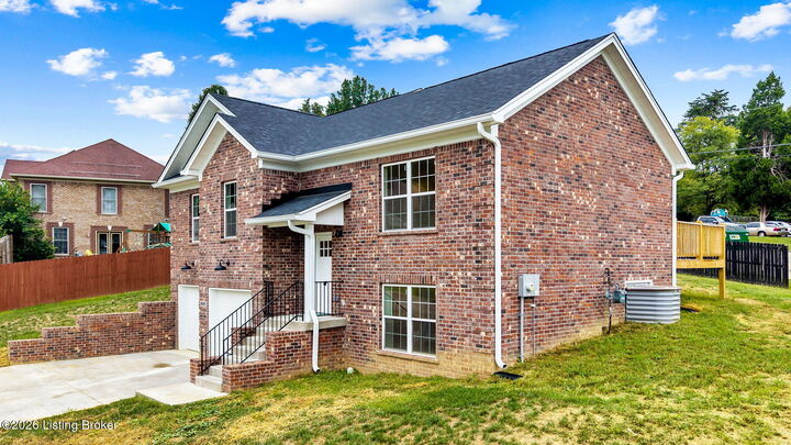Property Photo: 2125 Churchdown Ln KY 40214