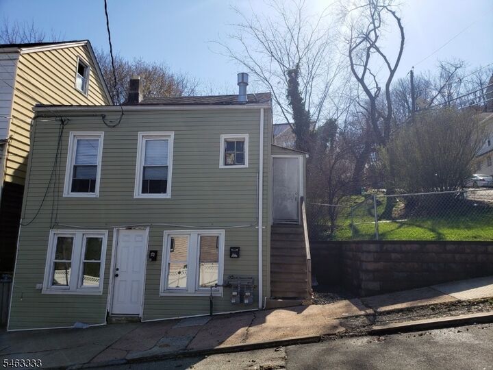 Property Photo:  121 Turner St 123  NJ 07501 