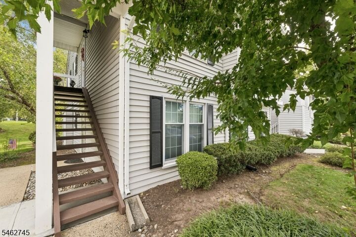 Property Photo: 250 Nuthatch Ct NJ 08887