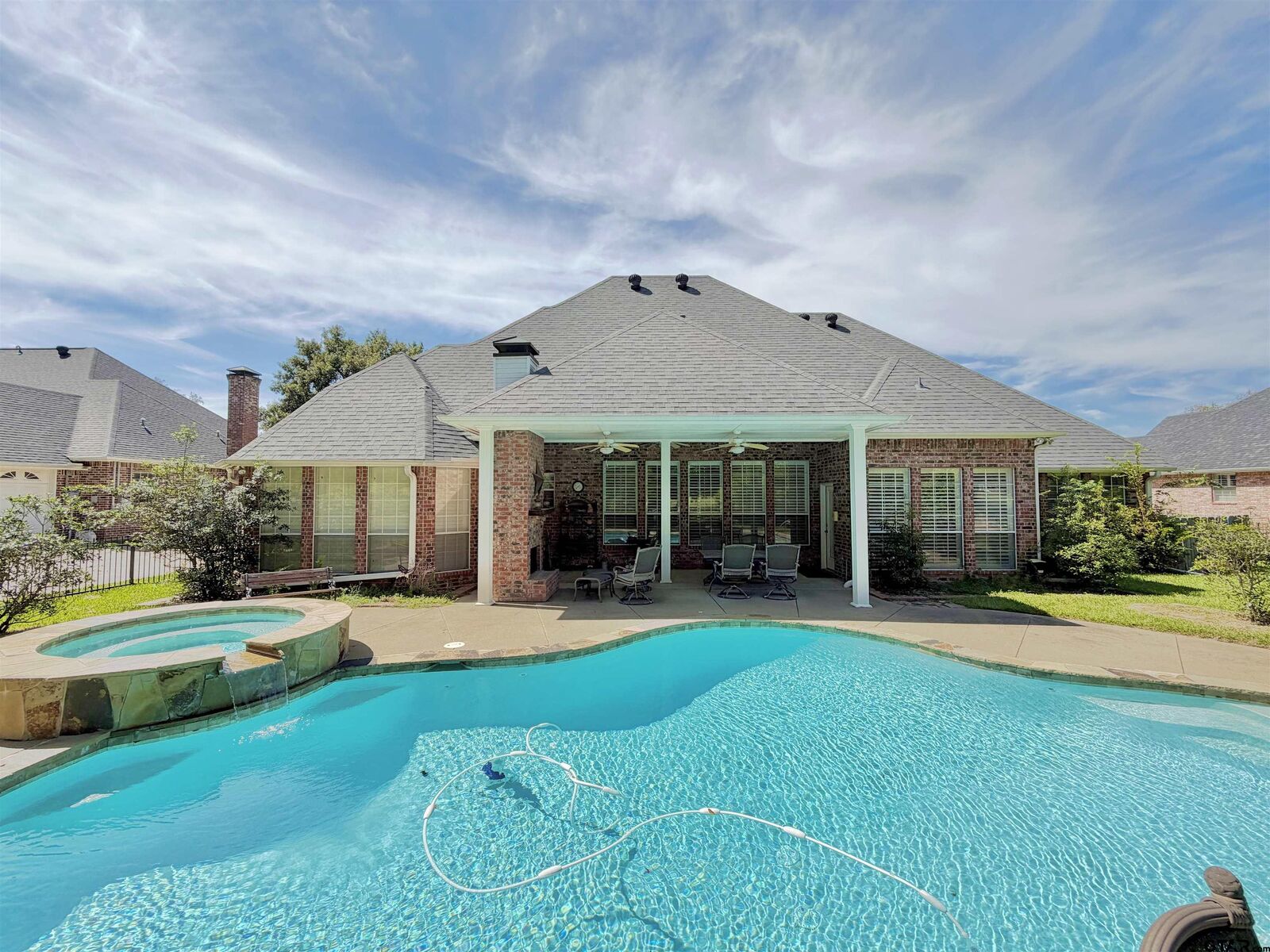 Property Photo:  209 Clubview  TX 75771 