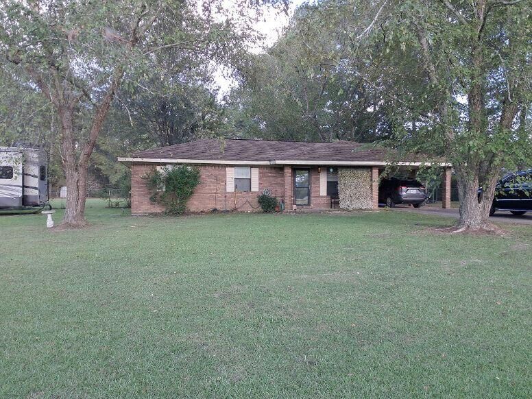 Property Photo:  1092 Howell Rd.  MS 39475 