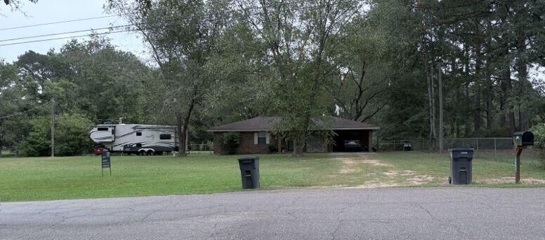 Property Photo:  1092 Howell Rd.  MS 39475 