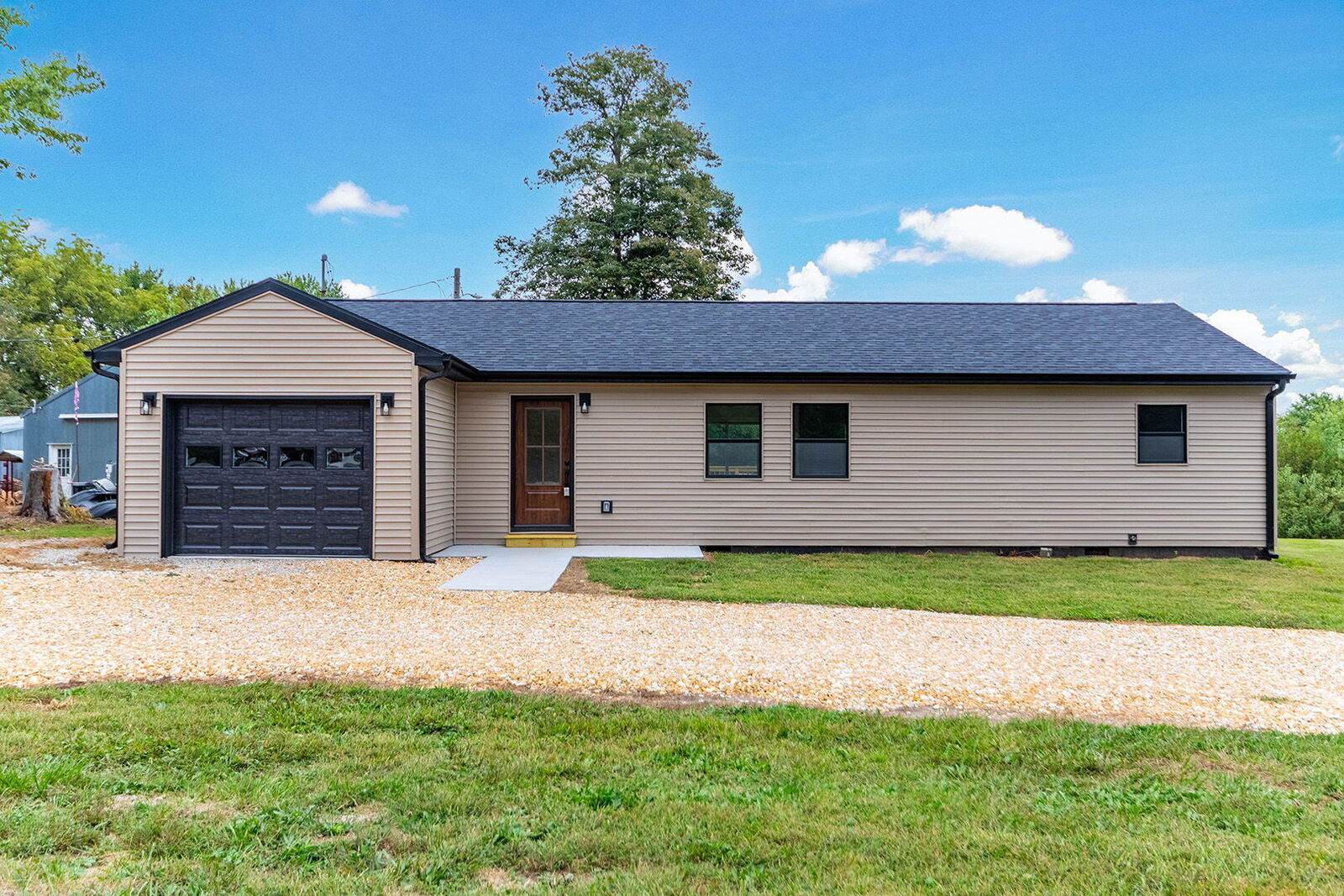 Property Photo: 8930 State Highway 15 MO 65265