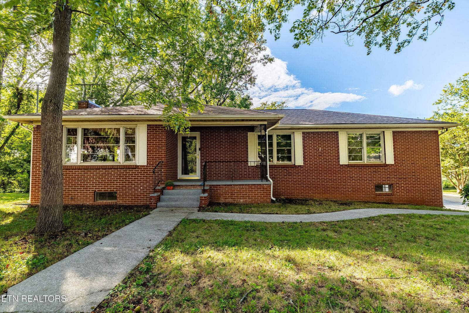 Property Photo: 2507 Old Knoxville Pike TN 37804