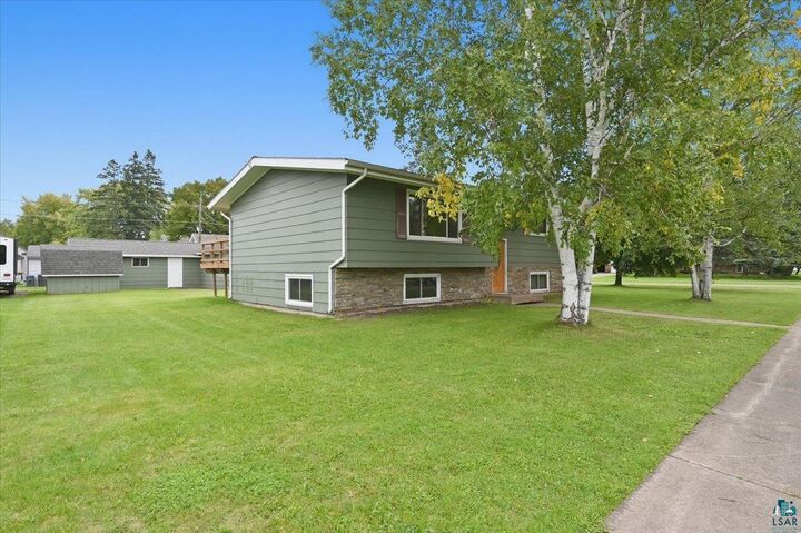 Property Photo:  3729 E 5th St  WI 54880 