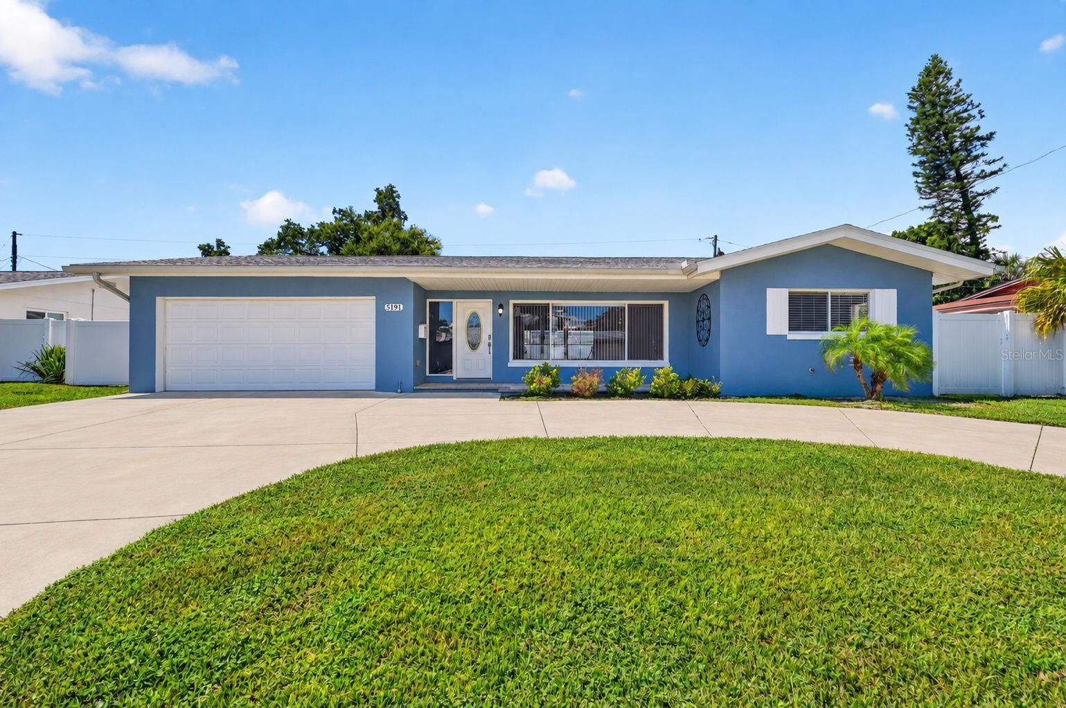 Property Photo: 5191 41st Street S FL 33711