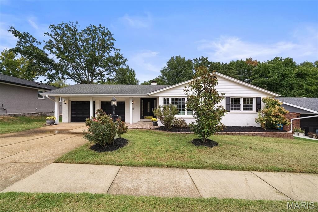 Property Photo: 5157 Reynosa Drive MO 63128