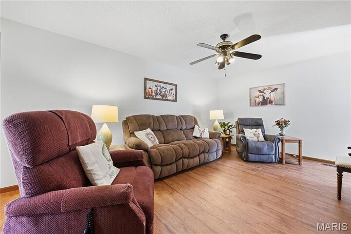 Property Photo:  550 Spring Glen Drive  MO 63021 