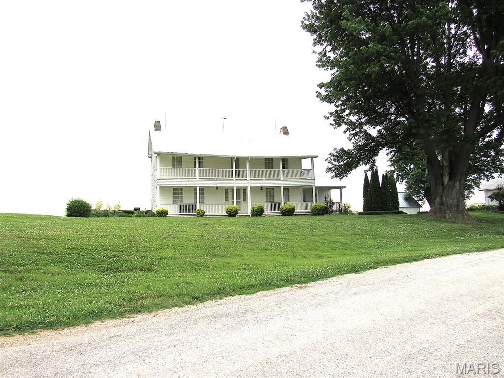 Property Photo: 680 Auer Landing Road IL 62036