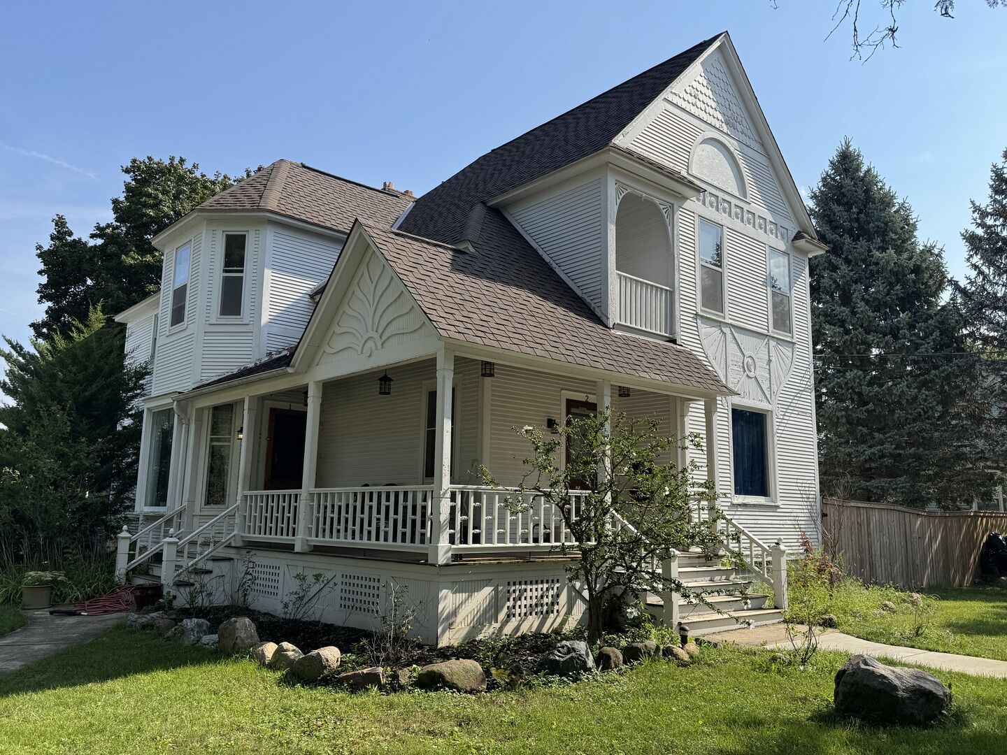 Property Photo:  502 E Washington Street 2  IL 60152 