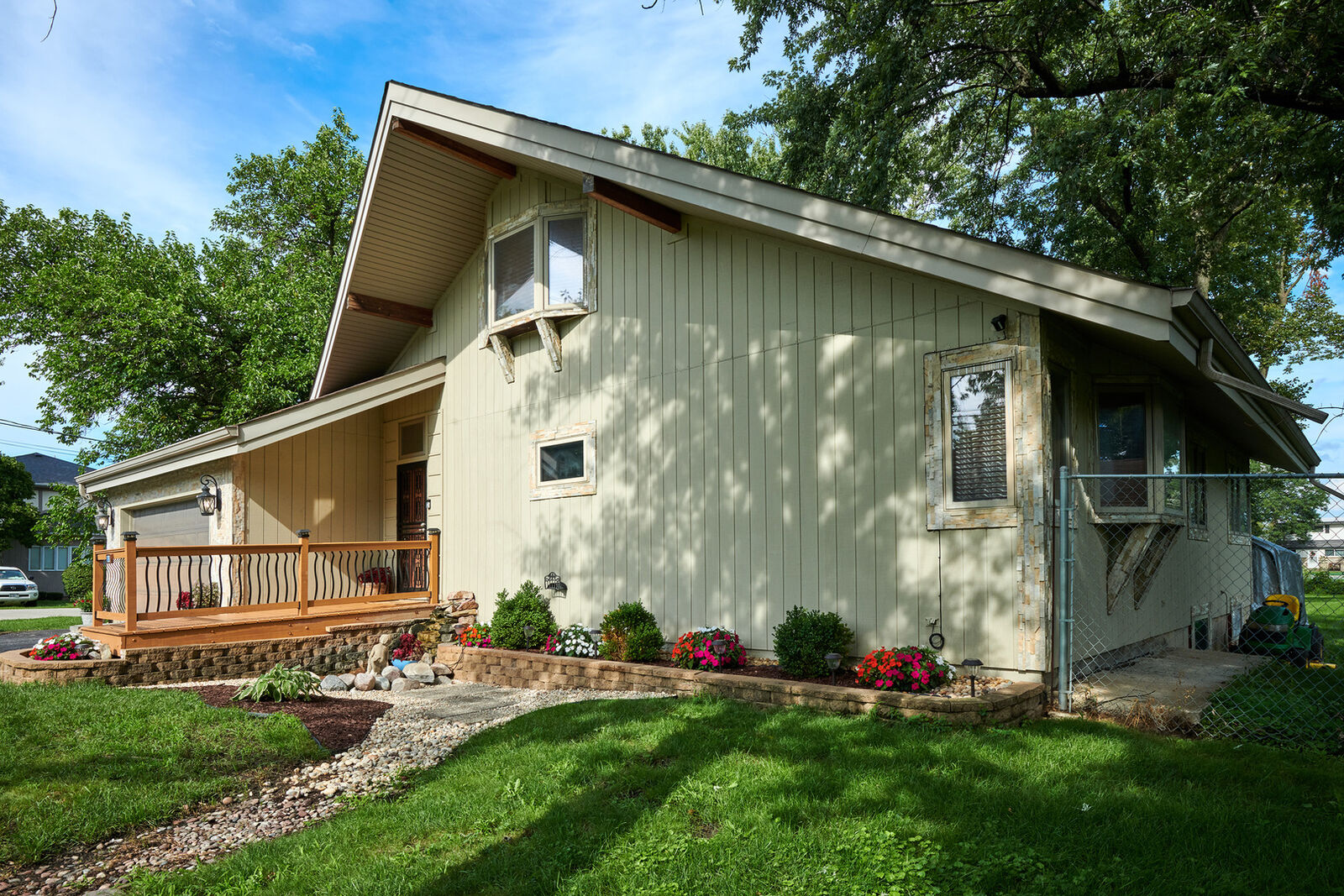 Property Photo:  9041 Delphia Avenue  IL 60016 