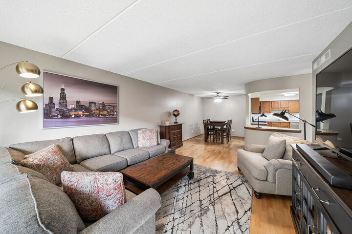 Property Photo:  4160 N Natchez Avenue 307  IL 60634 