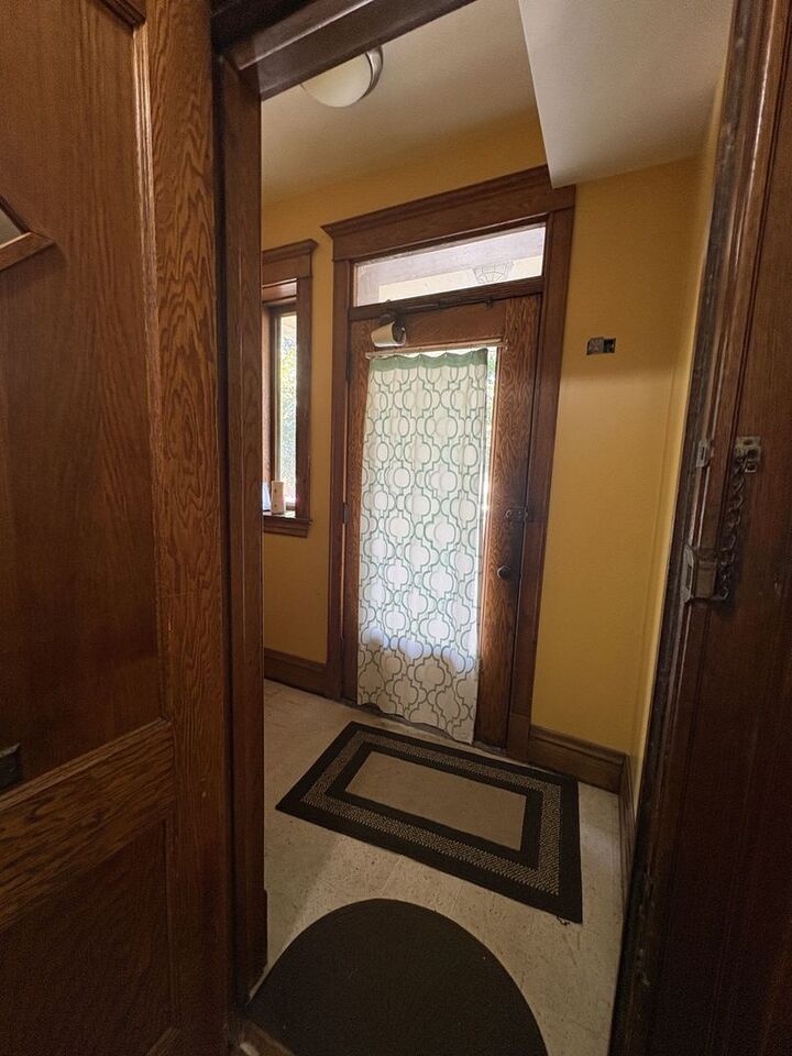 Property Photo: 3341 W Evergreen Avenue 1 IL 60651