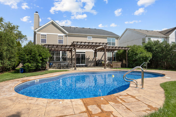 Property Photo:  10203 Hunter Trail  IL 60142 