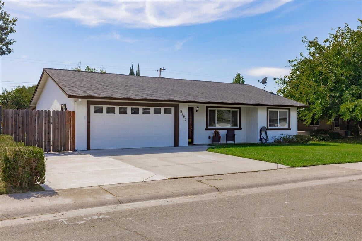 Property Photo: 8000 Alma Mesa Way CA 95610