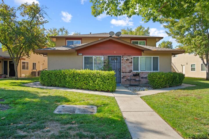 Property Photo:  5618 Madison Avenue 3  CA 95841 