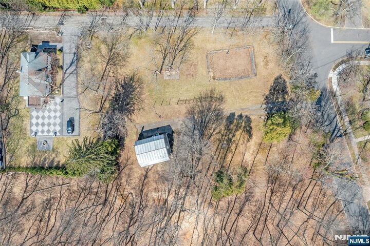 Property Photo:  510 W Saddle River Road  NJ 07450 
