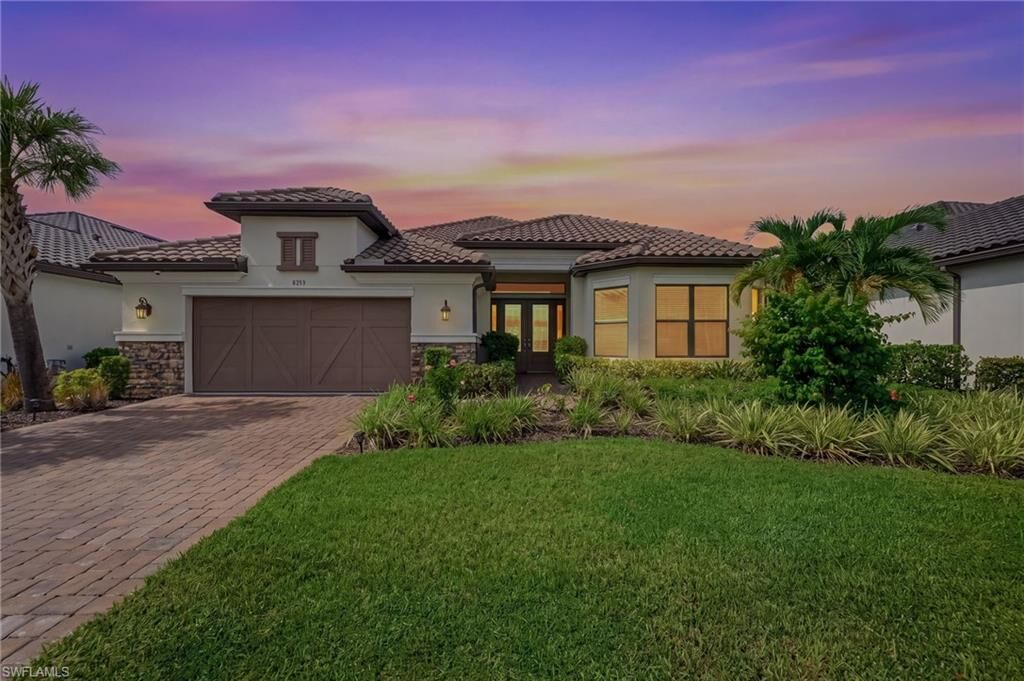 Property Photo:  8333 Promoso Ct  FL 34114 