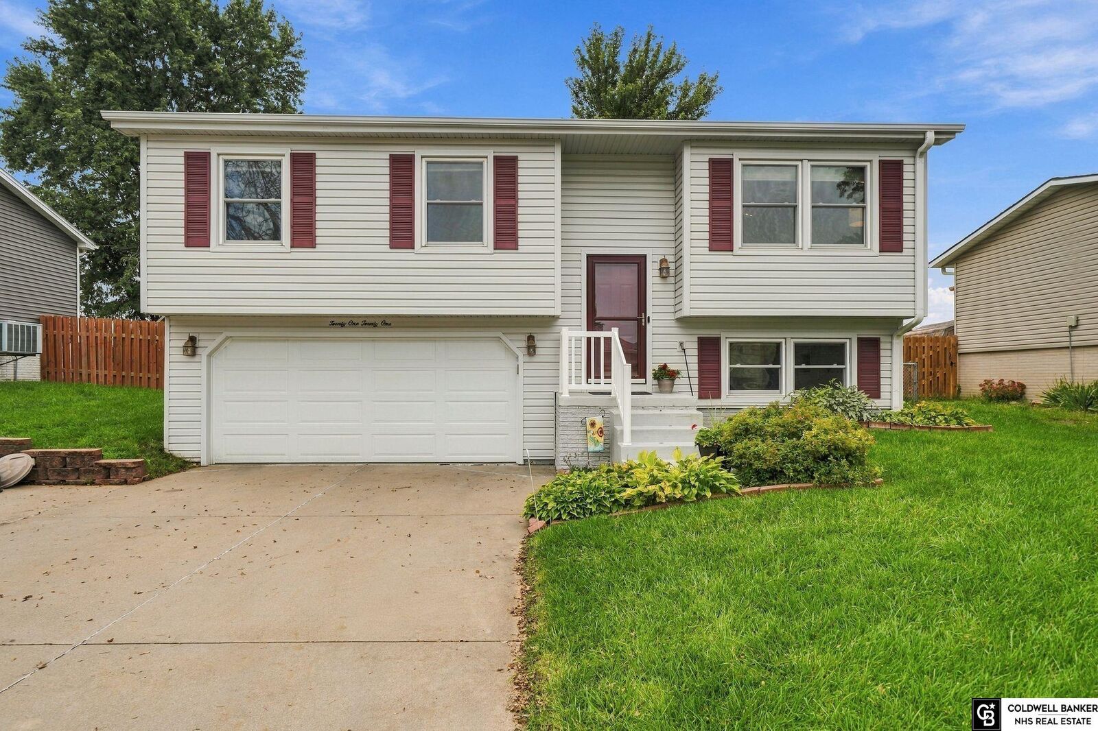Property Photo:  2121 W Sandpiper Lane  NE 68528 