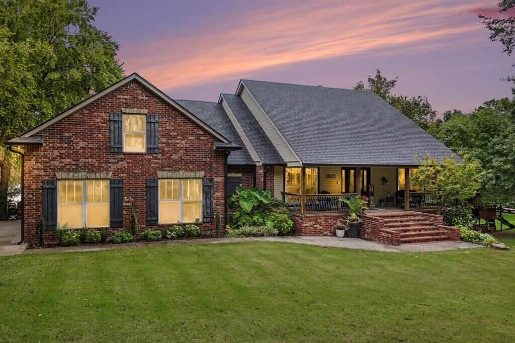Property Photo: 3883 Tiffany Circle OK 73065