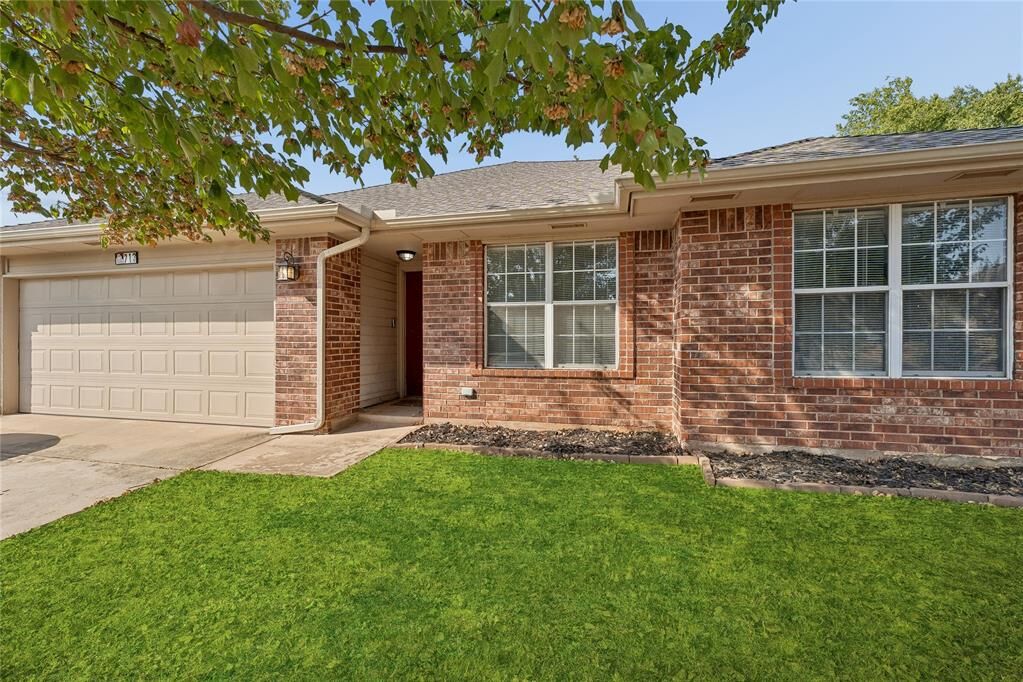 Property Photo:  713 Cavecreek Street  OK 73071 