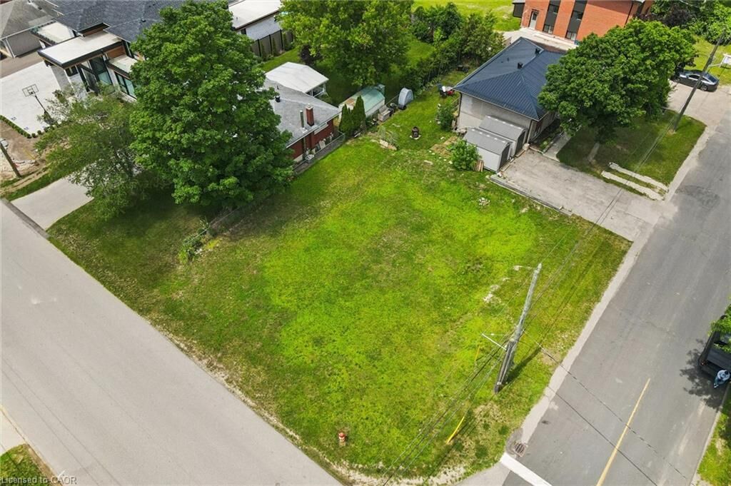 Property Photo: 46 Daniel Avenue ON N2K 1E9