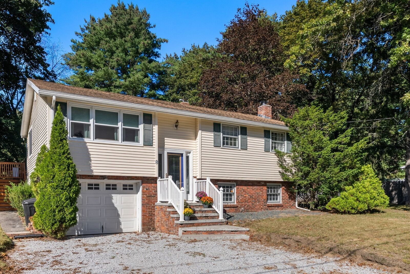 Property Photo:  8 Yale St  MA 01834 