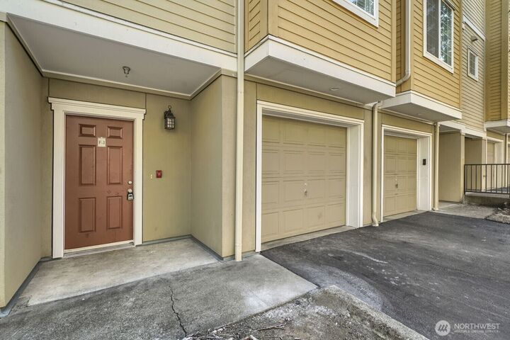 Property Photo: 1800 NE 40th Street F3 WA 98056