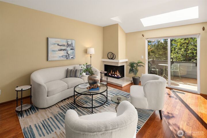Property Photo:  10907 NE 41st Drive  WA 98033 