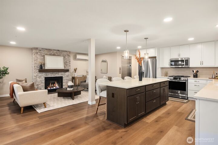 Property Photo:  550  Paradise Lane B201  WA 98020 