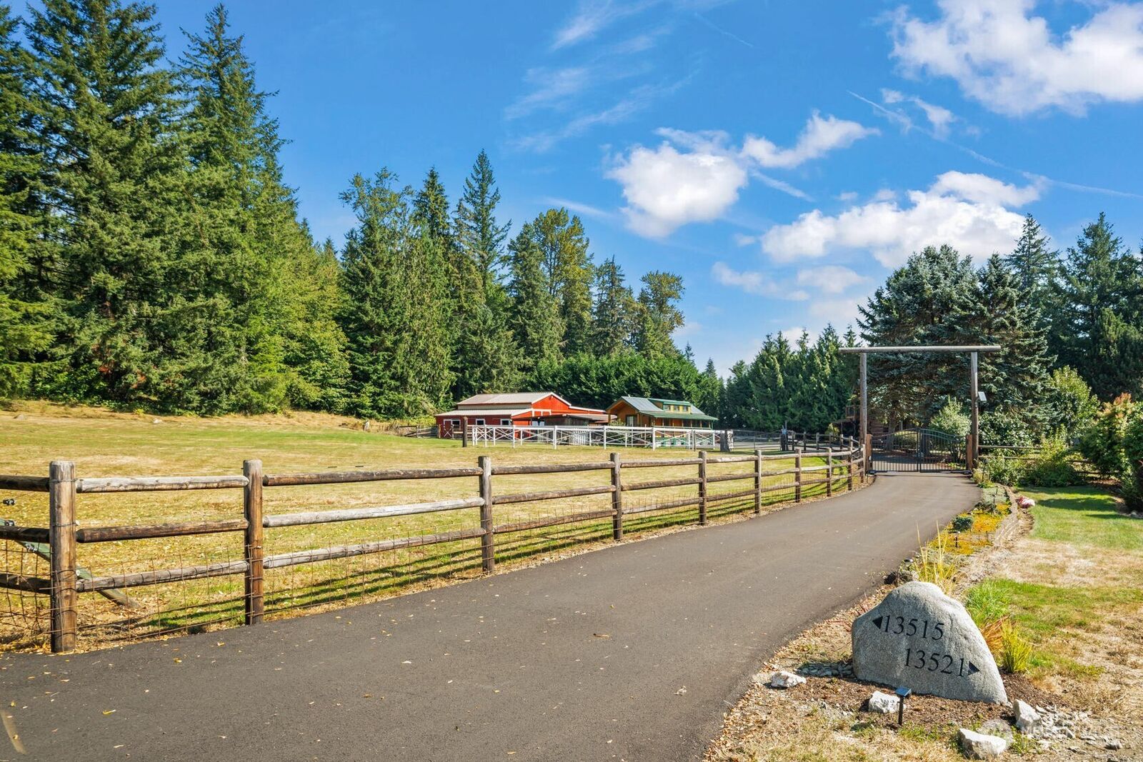 Property Photo:  13515 SE 259th Avenue  WA 98272 