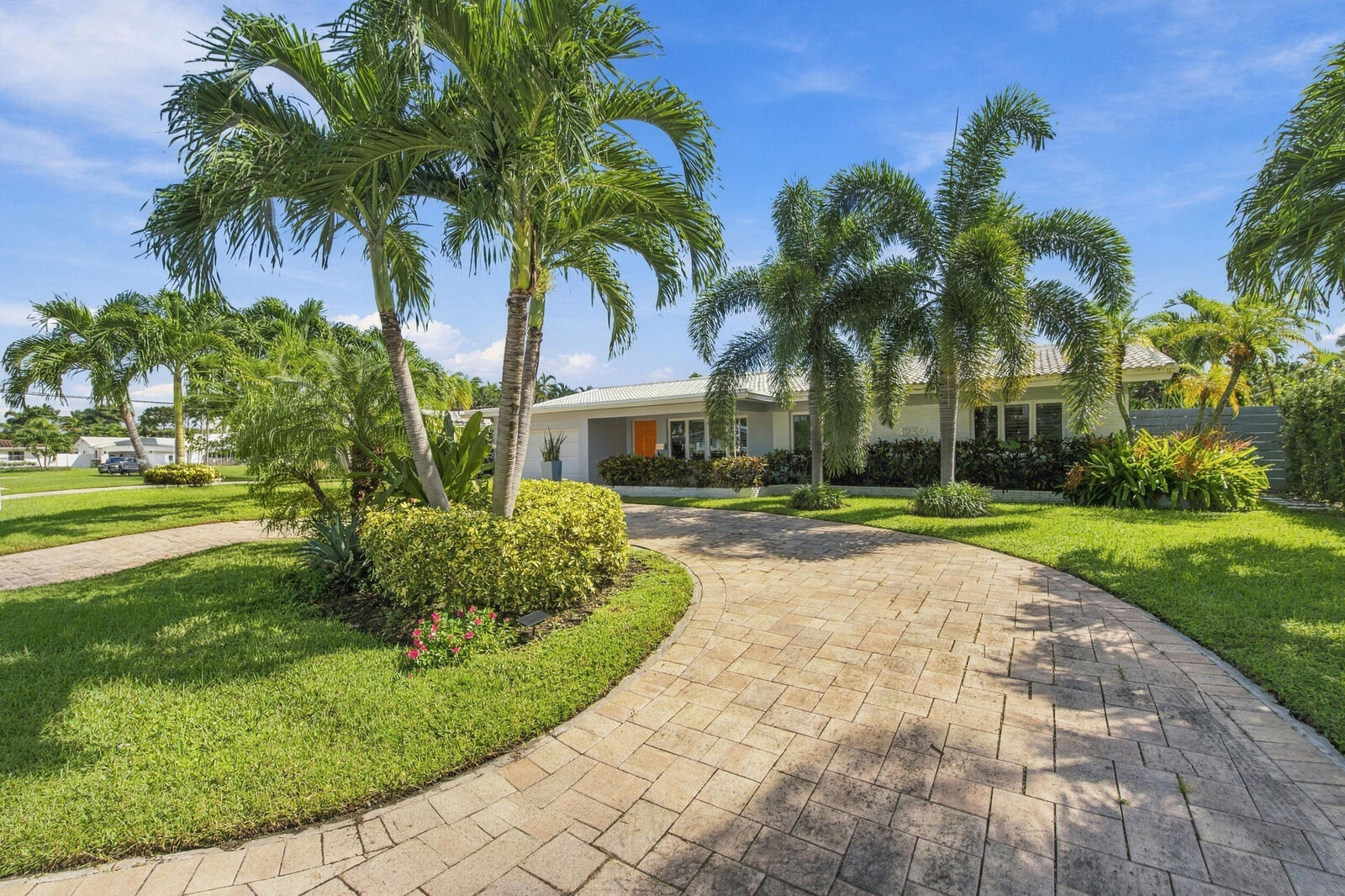 Property Photo:  4230 NE 19th Avenue  FL 33308 