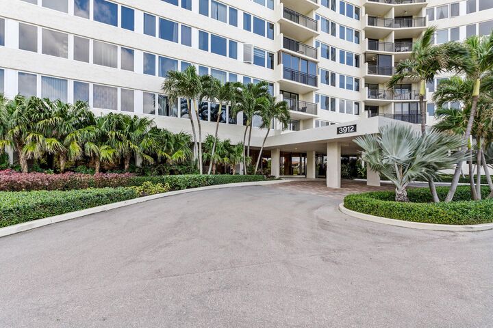 Property Photo:  3912 S Ocean Boulevard 809  FL 33487 