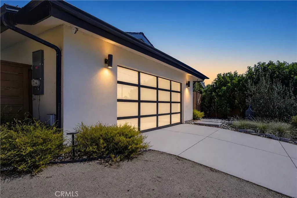 Property Photo: 3078 Johnson Avenue CA 93401