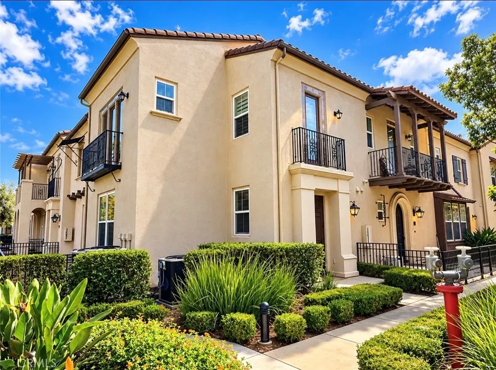 Property Photo: 883 Terrace West CA 91765