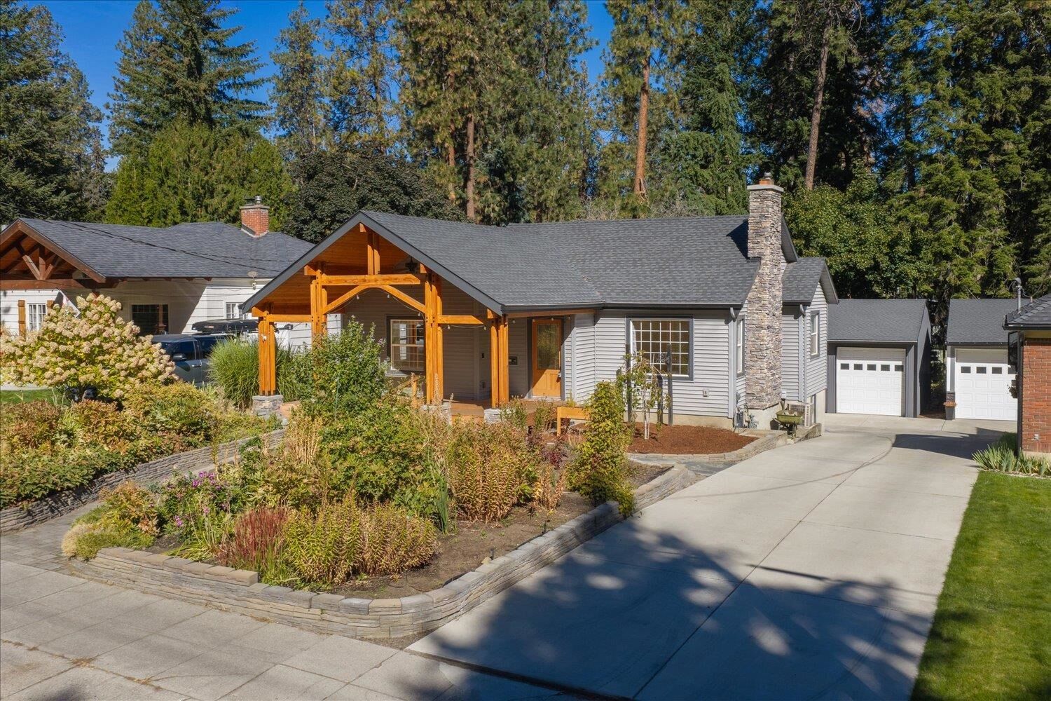 Property Photo: 929 E 19th Ave WA 99203