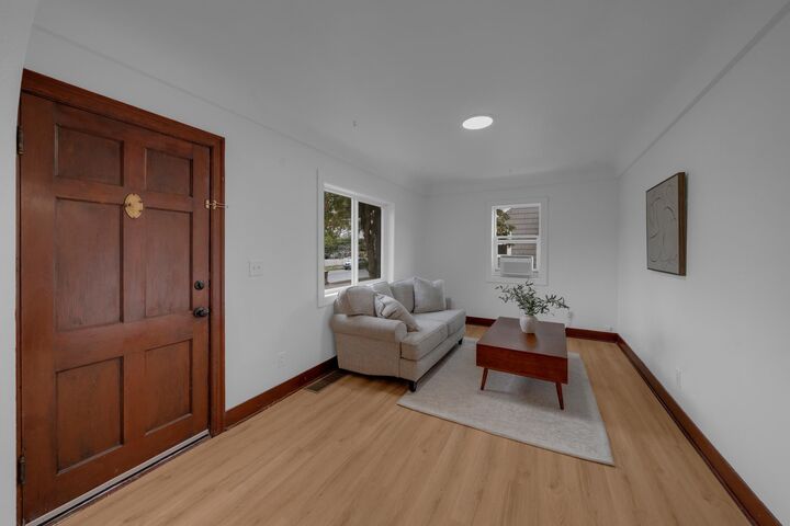 Property Photo:  417 E Princeton Ave  WA 99207 
