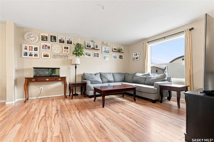 Property Photo:  200 Hiebert Crescent 15  SK S0K 0A2 