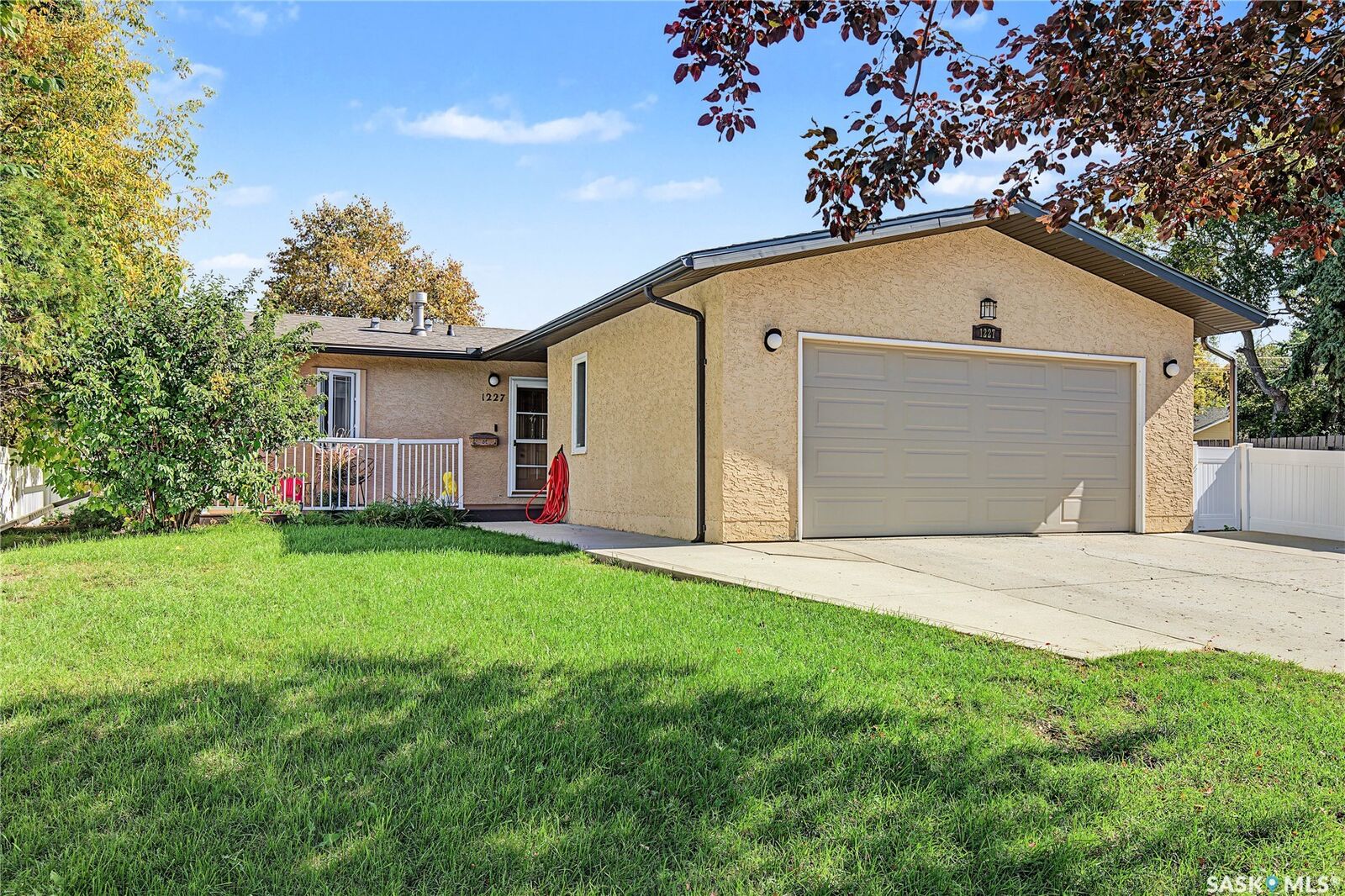 Property Photo: 1227 2nd Avenue NW SK S6H 3R6